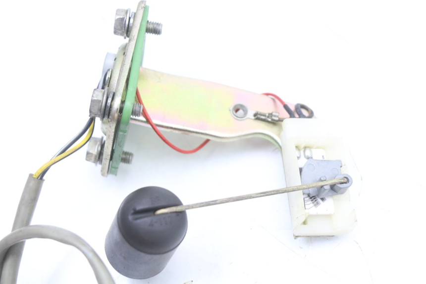 photo de KRAFTSTOFFTANKMESSSTAB PIAGGIO NEW TYPHOON 50 (2018 - 2021) - Technische Nahaufnahme