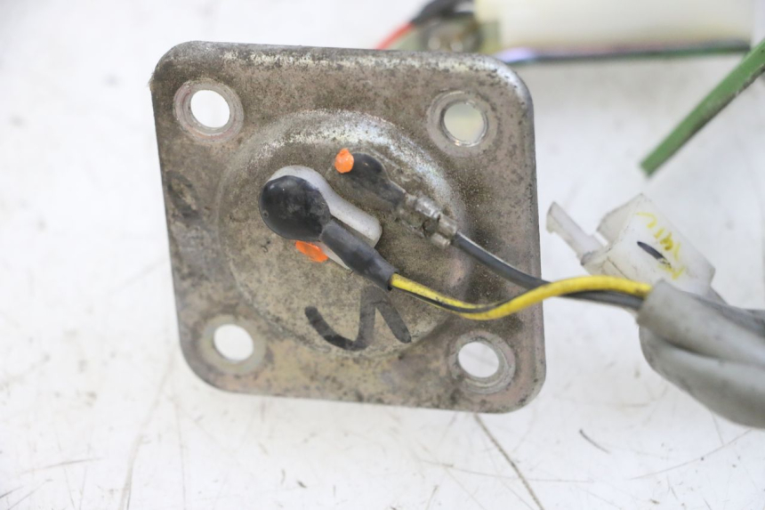 photo de KRAFTSTOFFTANKMESSSTAB PIAGGIO NEW TYPHOON 50 (2018 - 2021) - Technische Nahaufnahme