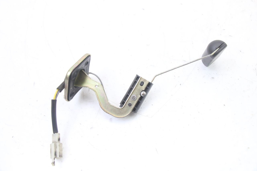 photo de KRAFTSTOFFTANKMESSSTAB PEUGEOT KISBEE 4T 50 (2018 - 2022) - Zoom auf Gebrauchszustand