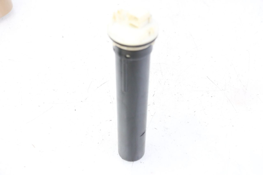 photo de TANKGEBER PIAGGIO VESPA GRANTURISMO 200 (2004 - 2005) - Zoom auf Gebrauchszustand