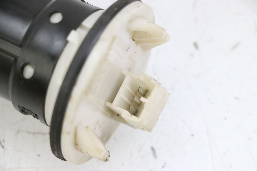 photo de TANKGEBER PIAGGIO VESPA LX 150 (2005 - 2013) - Zoom auf Gebrauchszustand