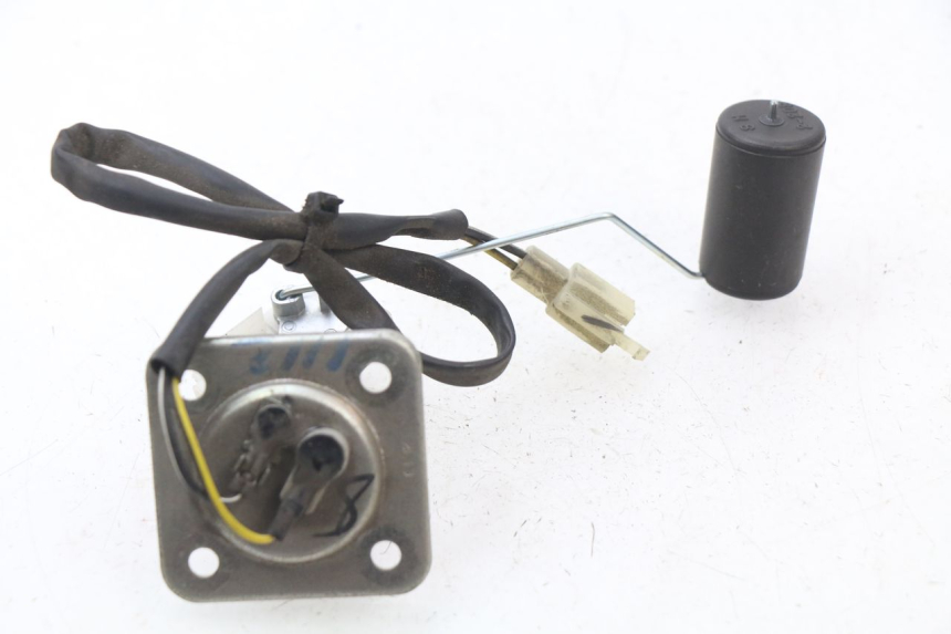 photo de TANKGEBER PIAGGIO PRIMAVERA 125 (2013 - 2021) - Zoom auf Gebrauchszustand