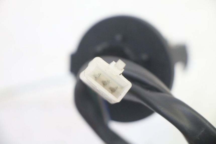 photo de KRAFTSTOFFTANKMESSSTAB TNT MOTOR ROMA 10' 4T 50 (2019 - 2022) - Alternative Perspektive