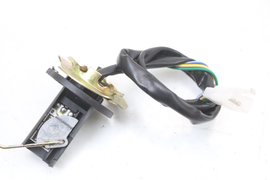 photo de KRAFTSTOFFTANKMESSSTAB JM MOTORS SANTANA 50 (2014 - 2023) - Technische Nahaufnahme