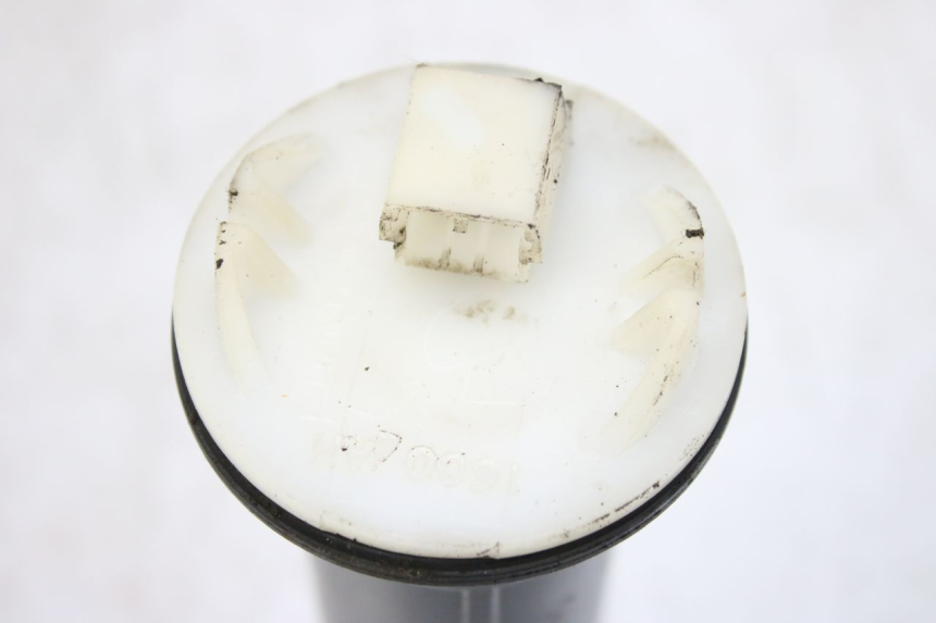 photo de KRAFTSTOFFTANKMESSSTAB APRILIA SCARABEO 100 (2003 - 2012) - Technische Nahaufnahme