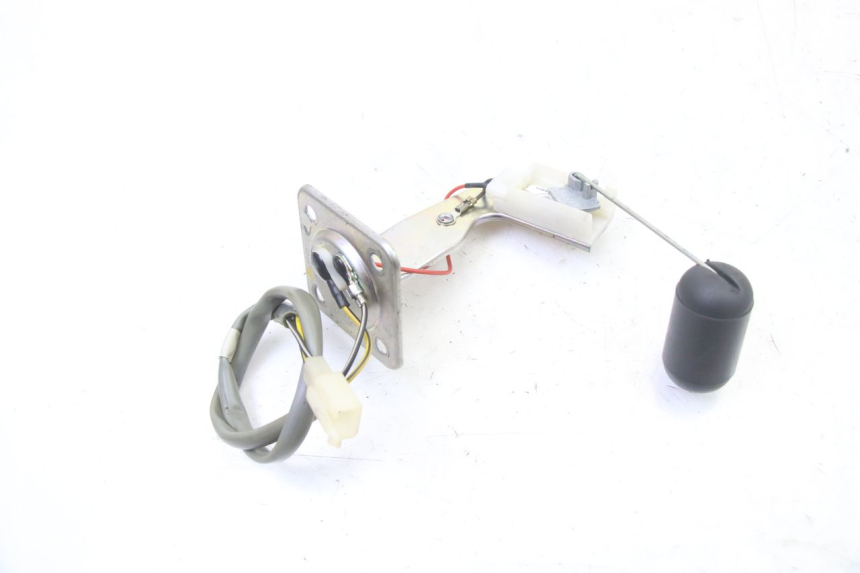 photo de KRAFTSTOFFTANKMESSSTAB APRILIA SR 2T 50 (2018 - 2022) - Zoom auf Gebrauchszustand