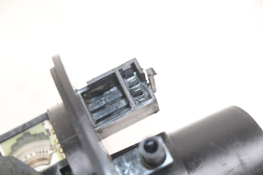 photo de KRAFTSTOFFTANKMESSSTAB PEUGEOT SV 125 (1991 - 1994) - Alternative Perspektive