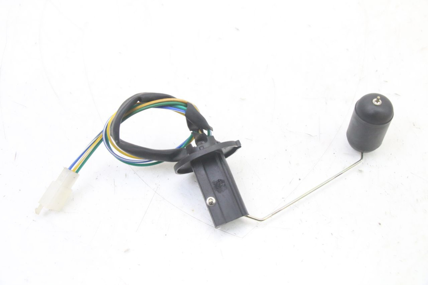 photo de KRAFTSTOFFTANKMESSSTAB TNT MOTOR ROMA 10' 4T 50 (2019 - 2022) - Alternative Perspektive