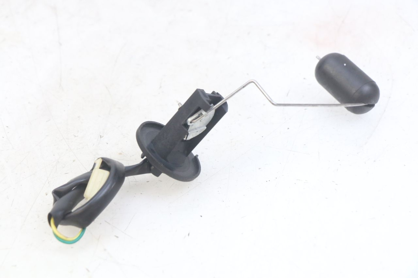 photo de TANKANZEIGE KRAFTSTOFF PEUGEOT TWEET 4T 50 (2010 - 2014) - Detailansicht des Bauteils