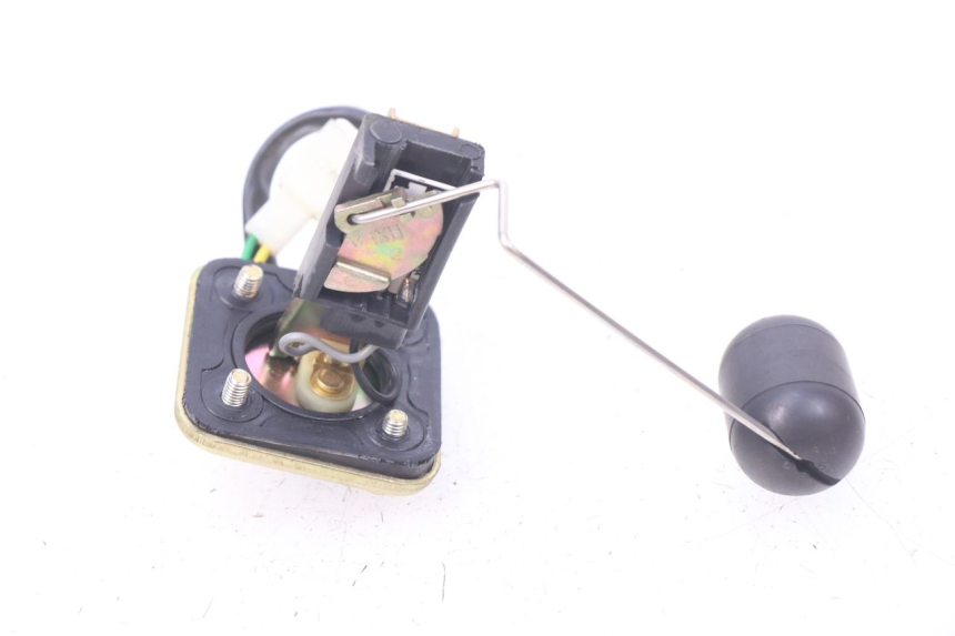 photo de TANKGEBER PEUGEOT TWEET ACTIVE 4T 50 (2018 - 2022) - Zoom auf Gebrauchszustand