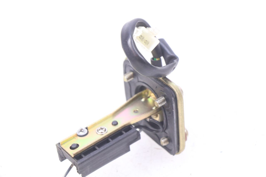 photo de TANKGEBER PEUGEOT TWEET ACTIVE 4T 50 (2018 - 2022) - Alternative Perspektive