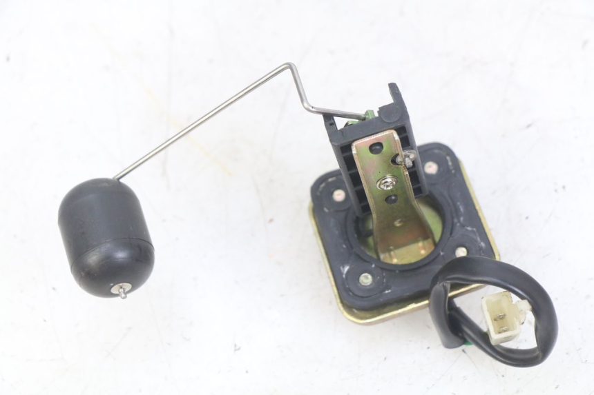 photo de KRAFTSTOFFTANKMESSSTAB PEUGEOT TWEET 125 (2018 - 2021) - Zoom auf Gebrauchszustand