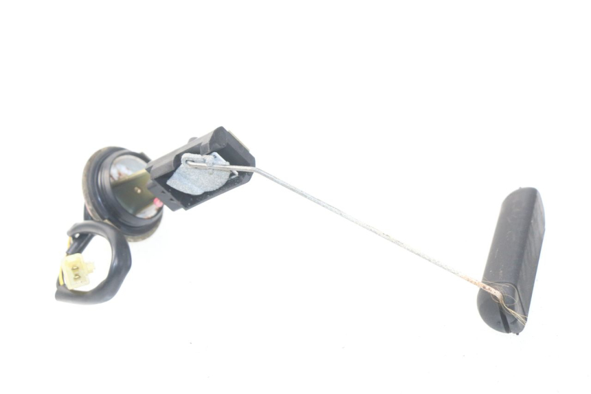 photo de TANKGEBER SUZUKI UC EPICURO 125 (1999 - 2003) - Detailansicht des Bauteils