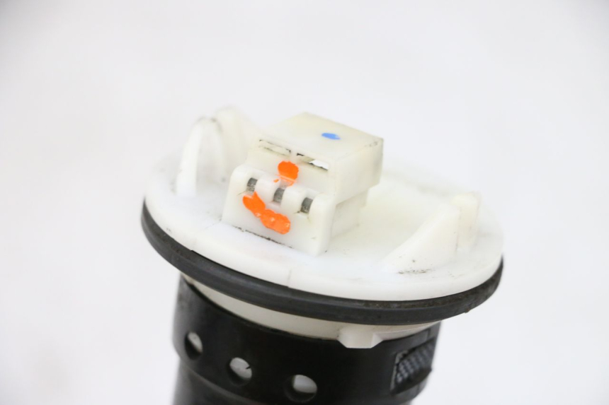 photo de KRAFTSTOFFTANKMESSSTAB PIAGGIO VESPA GTS SUPER IE 125 (2009 - 2016) - Technische Nahaufnahme