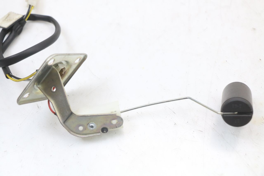 photo de TANKGEBER PIAGGIO VESPA PRIMAVERA 4T 50 (2021 - 2024) - Alternative Perspektive