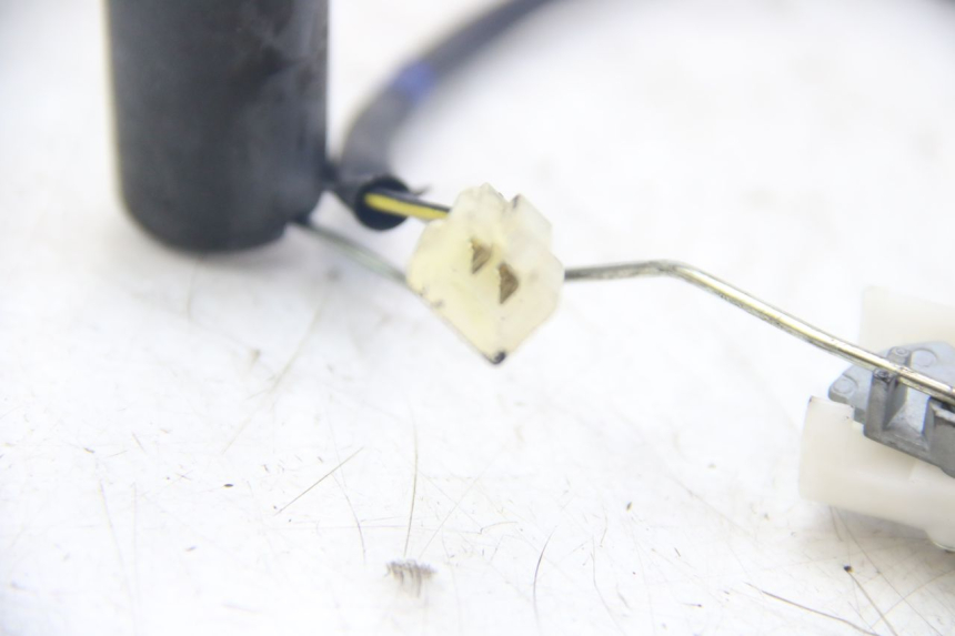 photo de KRAFTSTOFFTANKMESSSTAB PIAGGIO VESPA SPRINT 2T 50 (2014 - 2018) - Technische Nahaufnahme