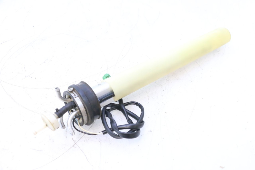 photo de TANKGEBER YAMAHA WAVE RUNNER GP R 1200 (2000 - 2003) - Hauptansicht