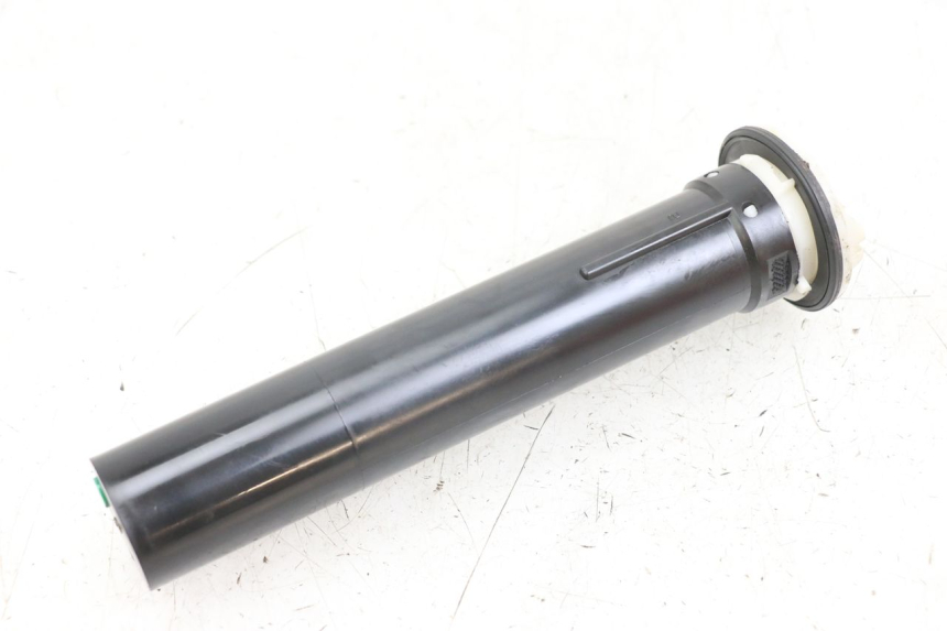 photo de KRAFTSTOFFTANKMESSSTAB PIAGGIO X10 125 (2012 - 2017) - Hauptansicht