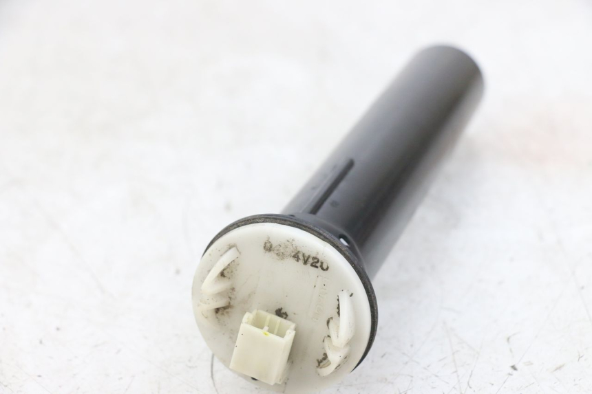 photo de KRAFTSTOFFTANKMESSSTAB PIAGGIO X10 125 (2012 - 2017) - Detailansicht des Bauteils