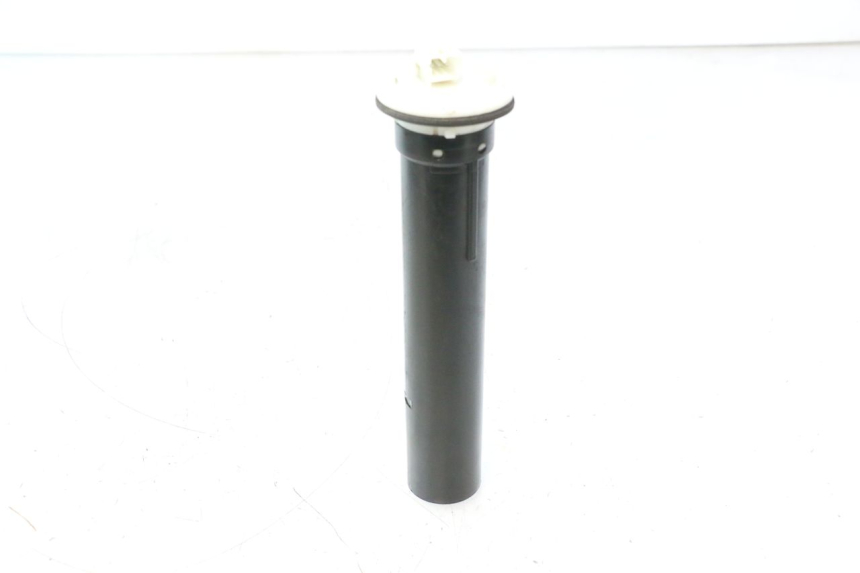 photo de TANKGEBER PIAGGIO X8 STREET 125 (2006 - 2007) - Alternative Perspektive