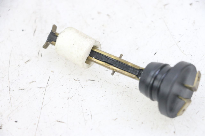 photo de ÖLSTANDSANZEIGE MBK BOOSTER SPIRIT NAKED 50 (2004 - 2017) - Zoom auf Gebrauchszustand