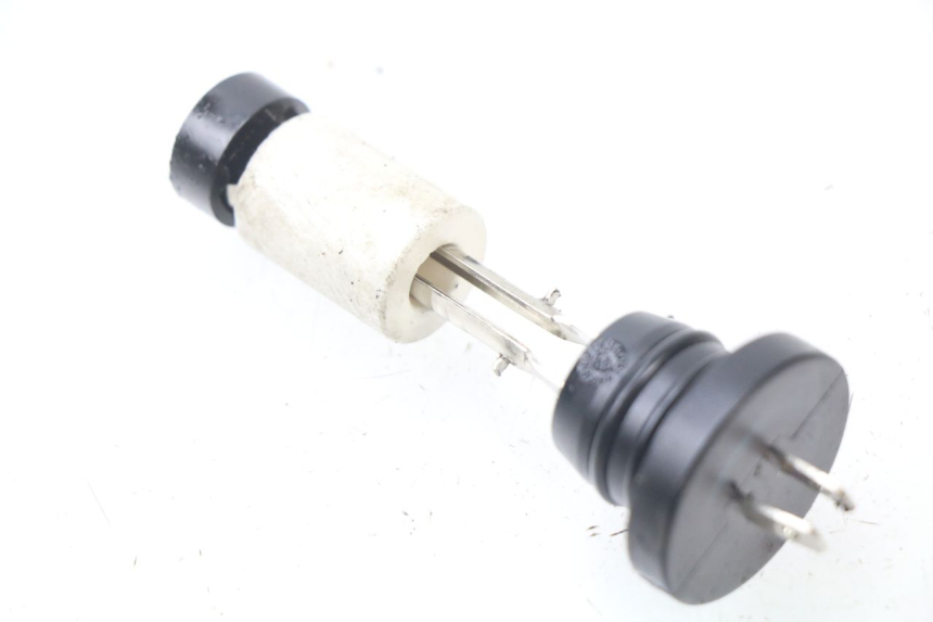 photo de ÖLTANK GEBER PEUGEOT JET FORCE CARBU 50 (2003 - 2016) - Hauptansicht