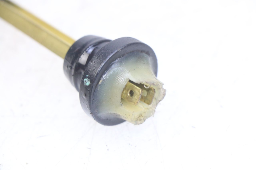 photo de ÖLSTANDSANZEIGE PEUGEOT LUDIX 50 (2005 - 2007) - Zoom auf Gebrauchszustand