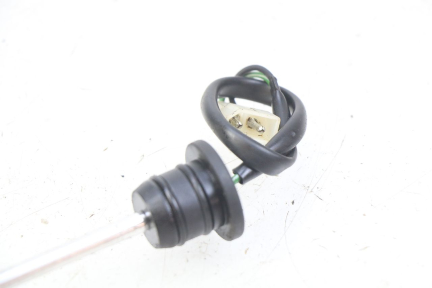 photo de ÖLSTANDSANZEIGE RIEJU MRT 50 (2009 - 2017) - Zoom auf Gebrauchszustand