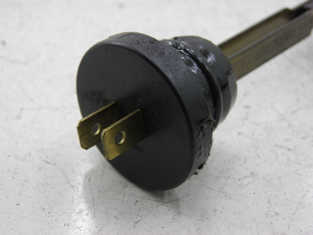 photo de ÖLTANK GEBER PEUGEOT ELYSEO 50 (2002 - 2004) - Zoom auf Gebrauchszustand