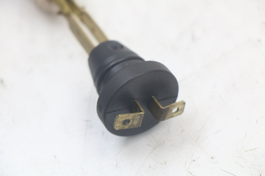 photo de ÖLSTANDSANZEIGE MBK STUNT NAKED 50 (2004 - 2018) - Zoom auf Gebrauchszustand