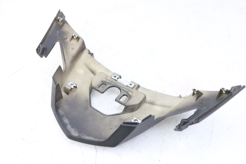 photo de VERKLEIDUNG HINTEN MITTE QUADRO 4 4D 350 (2015 - 2018) - Alternative Perspektive