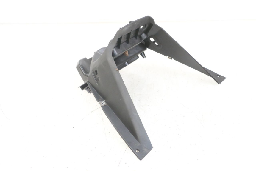 photo de HECKVERKLEIDUNG VERBINDUNG KYMCO AGILITY 4T 50 (2018 - 2022) - Detailansicht des Bauteils