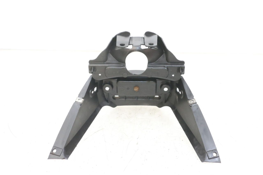 photo de HECKVERKLEIDUNG VERBINDUNG KYMCO AGILITY 4T 50 (2018 - 2022) - Zoom auf Gebrauchszustand