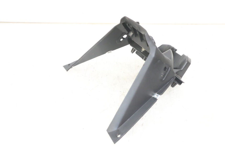 photo de HECKVERKLEIDUNG VERBINDUNG KYMCO AGILITY 4T 50 (2018 - 2022) - Detailansicht des Bauteils