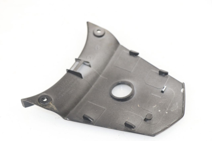 photo de VERKLEIDUNG HINTEN MITTE KYMCO AGILITY CITY 50 (2008 - 2016) - Alternative Perspektive