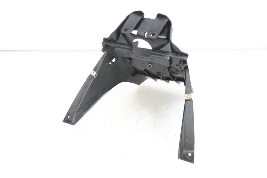 photo de VERKLEIDUNG HINTEN MITTE KYMCO AGILITY PREMIUM 50 (2007 - 2010) - Alternative Perspektive