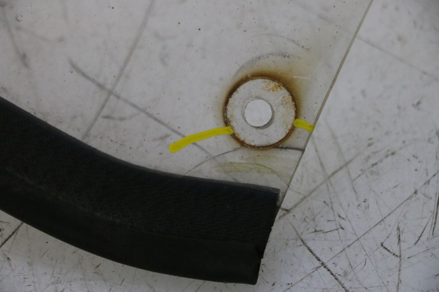 photo de HECKVERKLEIDUNG VERBINDUNG BMW C1 125 (2000 - 2003) - Zoom auf Komponenten