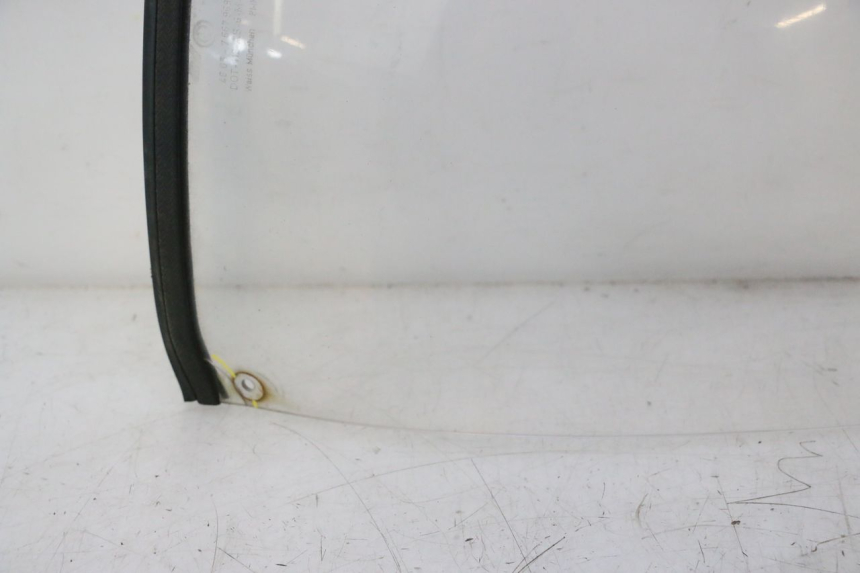 photo de HECKVERKLEIDUNG VERBINDUNG BMW C1 125 (2000 - 2003) - Fokus auf die Struktur