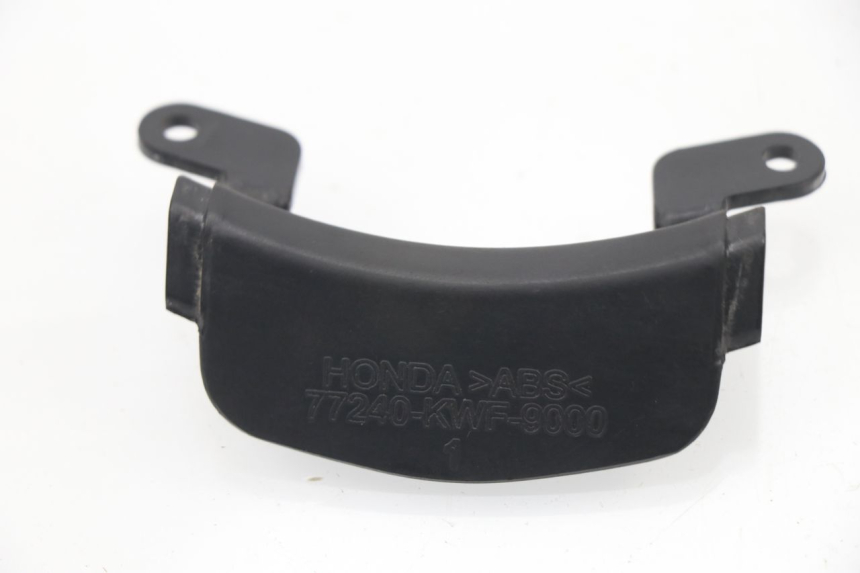 photo de VERKLEIDUNG HINTEN MITTE HONDA CBF 125 (2009 - 2015) - Hauptansicht