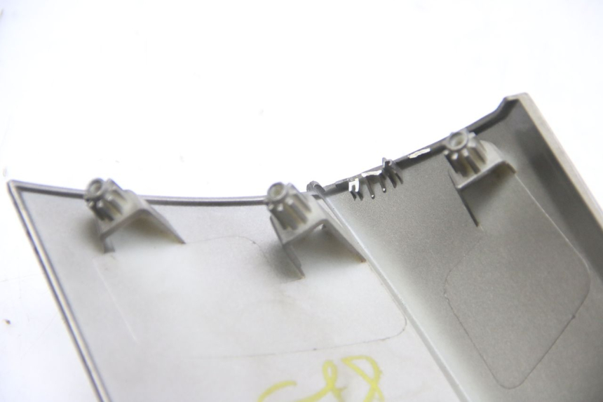 photo de HECKVERKLEIDUNG VERBINDUNG PEUGEOT CITYSTAR 125 (2011 - 2017) - Oberflächenzustand und Material