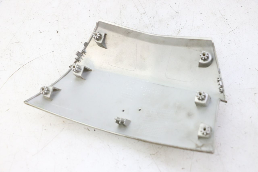 photo de HECKVERKLEIDUNG VERBINDUNG PEUGEOT CITYSTAR 50 (2013 - 2017) - Zoom auf Gebrauchszustand