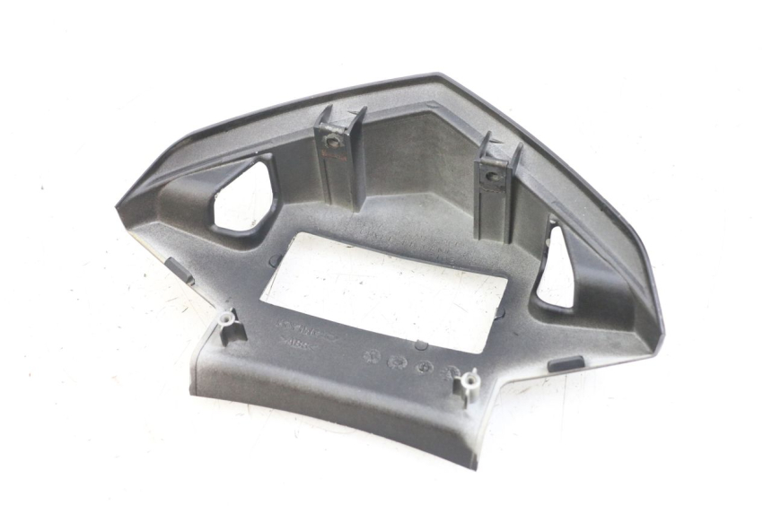 photo de HECKVERKLEIDUNG VERBINDUNG KYMCO DINK 4T 50 (2007 - 2018) - Zoom auf Gebrauchszustand