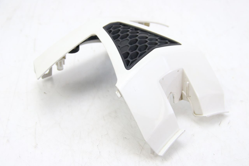 photo de HECKVERKLEIDUNG VERBINDUNG PEUGEOT E-VIVACITY 1 (2012 - 2018) - Zoom auf Gebrauchszustand