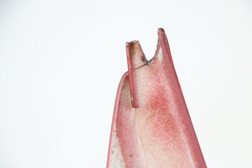 photo de VERKLEIDUNG HINTEN MITTE PEUGEOT ELYSTAR 125 (2002 - 2007) - Details der Befestigungspunkte