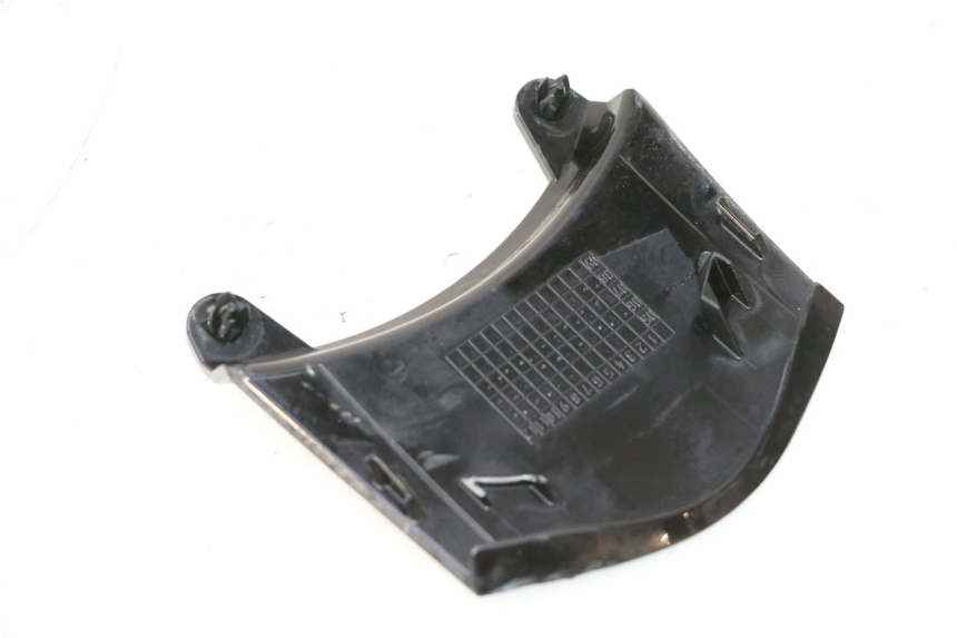photo de VERKLEIDUNG HINTEN MITTE KAWASAKI ER-6 ER6 N 650 (2005 - 2009) - Zoom auf Gebrauchszustand