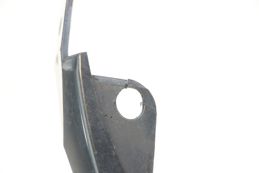 photo de VERKLEIDUNG HINTEN MITTE YAMAHA FZ1 FAZER 1000 (2007 - 2009) - Zoom auf Gebrauchszustand