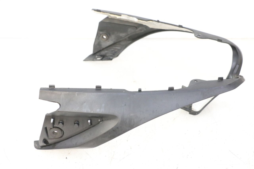 photo de VERKLEIDUNG HINTEN MITTE YAMAHA FZ6 FAZER S2 600 (2007 - 2011) - Zoom auf Gebrauchszustand