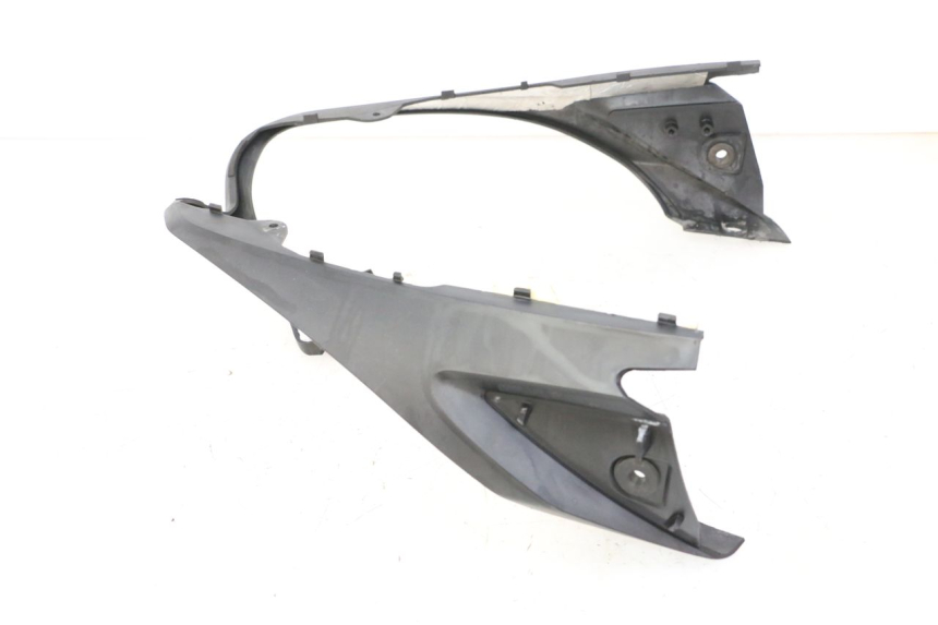 photo de VERKLEIDUNG HINTEN MITTE YAMAHA FZ6 FAZER S2 600 (2007 - 2011) - Technische Nahaufnahme
