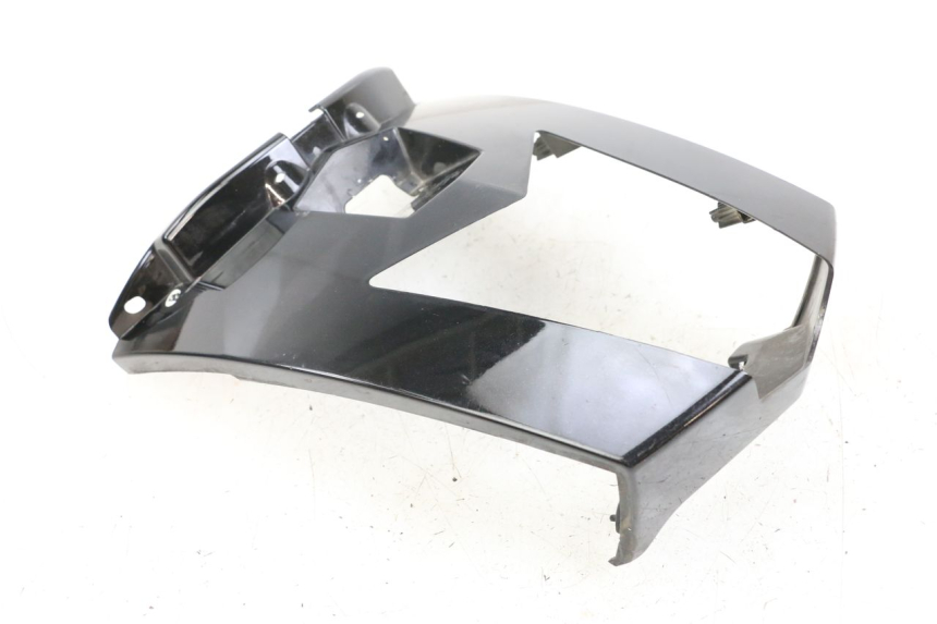 photo de VERKLEIDUNG HINTEN MITTE PEUGEOT GEOPOLIS RS 125 (2007 - 2009) - Details der Befestigungspunkte