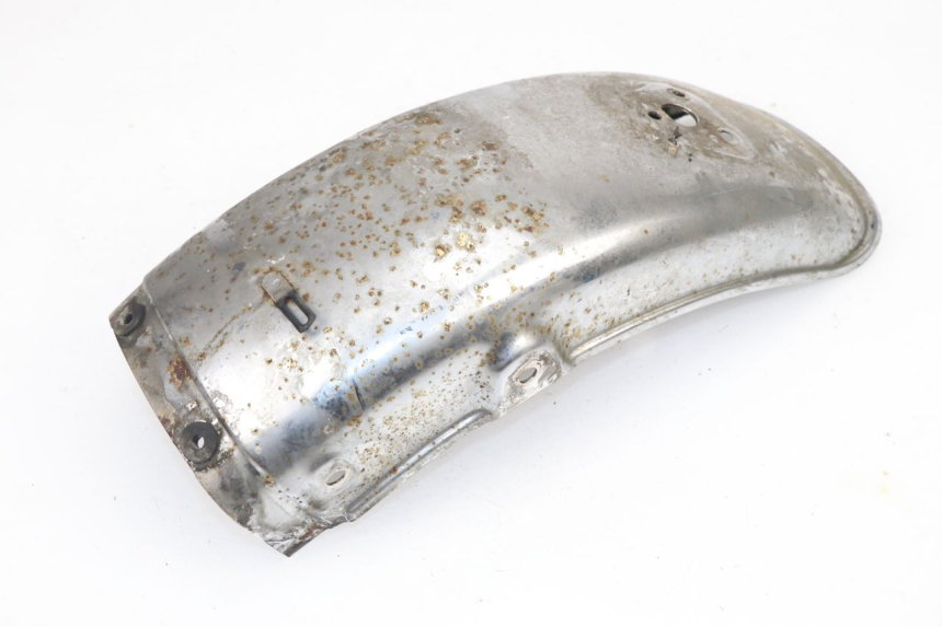 photo de VERKLEIDUNG HINTEN MITTE SUZUKI GN 125 (1997 - 2000) - Detailansicht des Bauteils